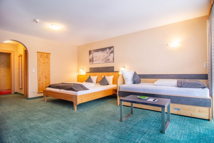 Hotel Garni Alpenhof Ischgl