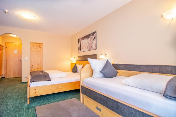 Hotel Garni Alpenhof Ischgl